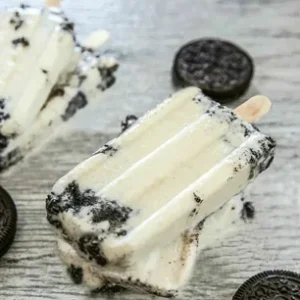 Cookies and cream pops