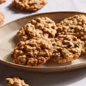 Oatmeal raisin cookies